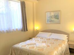 Clarendon Motel and Guesthouse