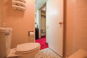 HomeTown Inn by OYO - Liberal, KS