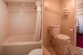 HomeTown Inn by OYO - Liberal, KS