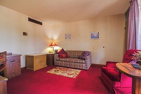 HomeTown Inn by OYO - Liberal, KS