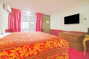 HomeTown Inn by OYO - Liberal, KS