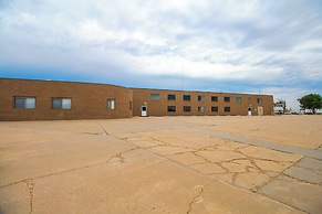 HomeTown Inn by OYO - Liberal, KS