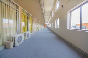 HomeTown Inn by OYO - Liberal, KS