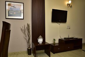 Woodpecker - 2 Bedroom Service Apartment