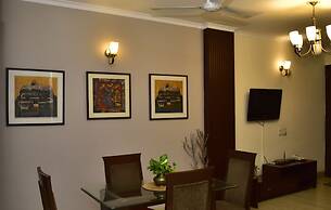 Woodpecker - 2 Bedroom Service Apartment