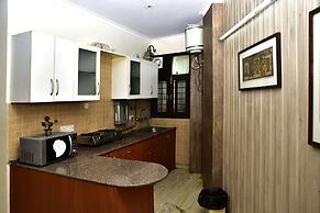Woodpecker - 2 Bedroom Service Apartment