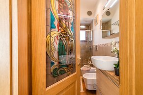 Sunny Canal View in Venice Chic Movida