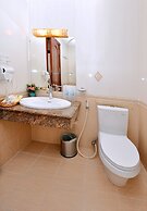 Tan Hoang Long Hotel