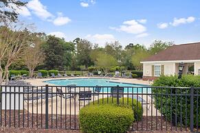 River Crossing #1224 2 Bedroom Condo by RedAwning