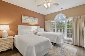 River Crossing #1224 2 Bedroom Condo by RedAwning