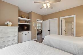 River Crossing #1224 2 Bedroom Condo by RedAwning