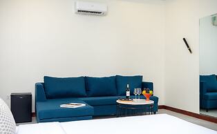 Blanc Smith Residence