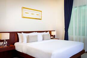 Blanc Smith Residence