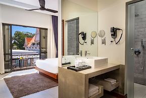 Blanc Smith Residence