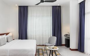 Blanc Smith Residence