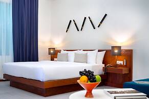 Blanc Smith Residence