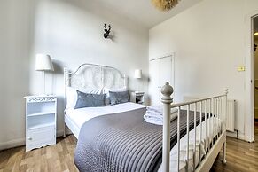 Johnston Terrace Apartment