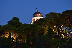 Greece U Around Athens Thissio Suites