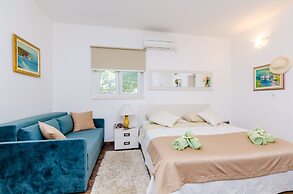 Camelia Luxury Apartments