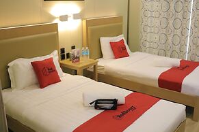 RedDoorz Plus @ AS Fortuna Cebu