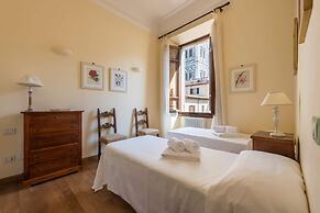 Charming 2bed Apt Overlooking Duomo