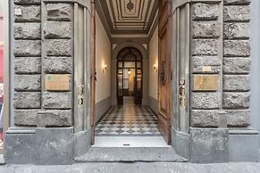 Charming 2bed Apt Overlooking Duomo