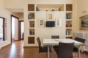 Charming 2bed Apt Overlooking Duomo