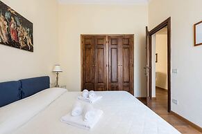 Charming 2bed Apt Overlooking Duomo