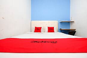 RedDoorz Near Kota Lama Semarang