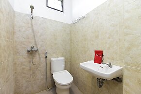 RedDoorz Plus @ Paal 2 Manado