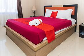RedDoorz Plus @ Paal 2 Manado