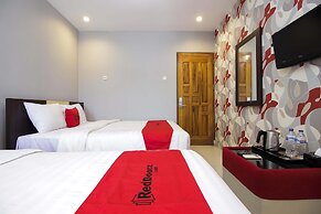 RedDoorz Plus @ Paal 2 Manado