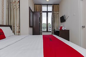 RedDoorz Plus @ Paal 2 Manado