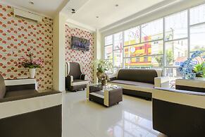 RedDoorz Plus @ Paal 2 Manado