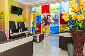 RedDoorz Plus @ Paal 2 Manado