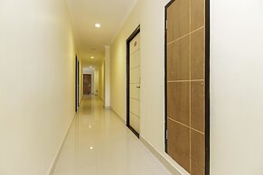 RedDoorz Plus @ Paal 2 Manado