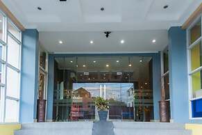 RedDoorz Plus @ Paal 2 Manado