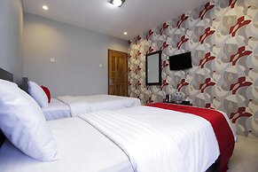 RedDoorz Plus @ Paal 2 Manado