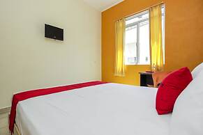 RedDoorz near RSUP Prof. Kandou Manado