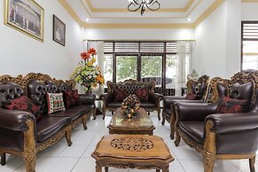 RedDoorz near Sam Ratulangi Airport