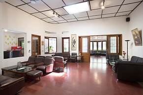 RedDoorz @ Supratman Street