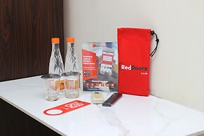 RedDoorz @ Supratman Street