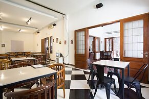 RedDoorz @ Supratman Street