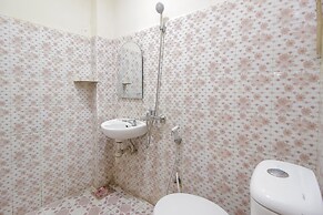 RedDoorz @ Malalayang Manado