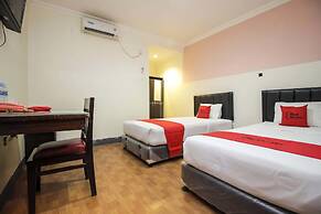 RedDoorz near Bethesda Manado