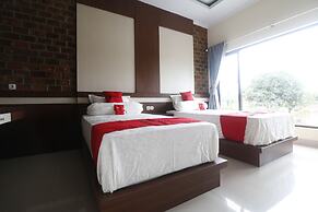 RedDoorz Plus near Kualanamu Airport