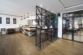 RedDoorz Plus @ Jalan Raden Intan Lampung