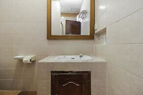 RedDoorz Plus near GBK Senayan