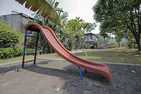 RedDoorz Plus near GBK Senayan