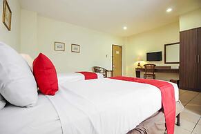 RedDoorz Plus near GBK Senayan